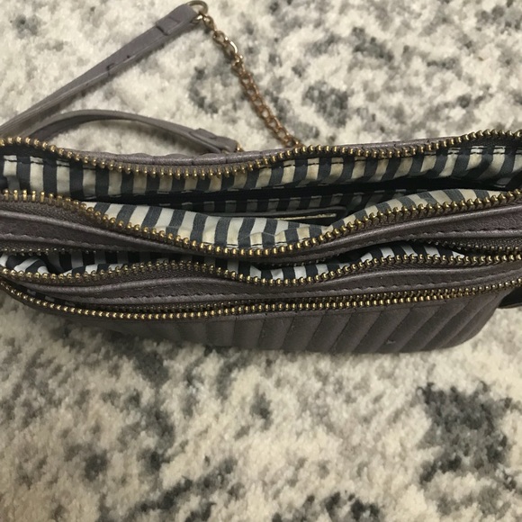 Francesca’s Crossbody purse - Picture 2 of 2